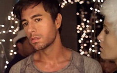 Кадр из клипа «Turn The Night Up». Скриншот с YouTube